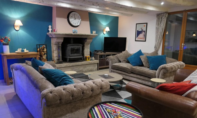 Rouillac Casa | Maison Herisson, Luxury 4 bedroom Family Holiday Home