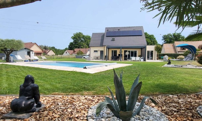 Change Casa | Maison Individuelle au Calme Avec Piscine à 15 Minutes du Centre Ville du Mans