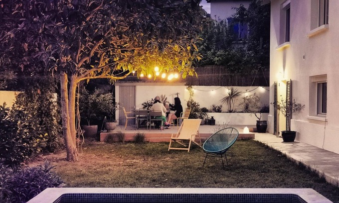 Les Beaux-Arts Casa | Maison Jardin Piscine, le Calme à 2 pas du Centre-ville