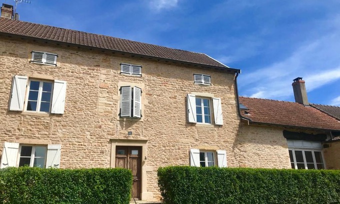 La Salle Casa | Maison La Pérouse
