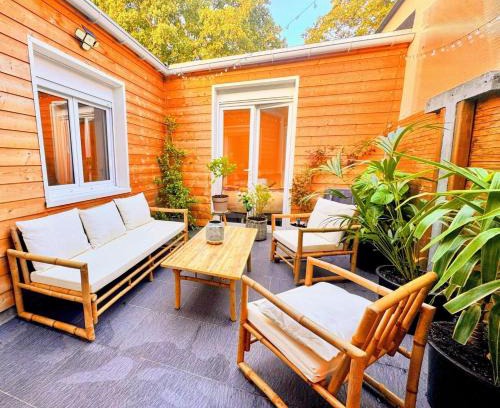 Fives Casa | Maison Langevin 2-Bedroom House with Cozy Garden & Patio