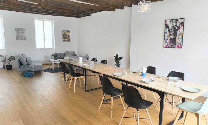 Les Ponts-de-Ce Casa | Maison Loire & Cé'rénité - 6 bedrooms, 15 pers, garden, 10 min from Angers