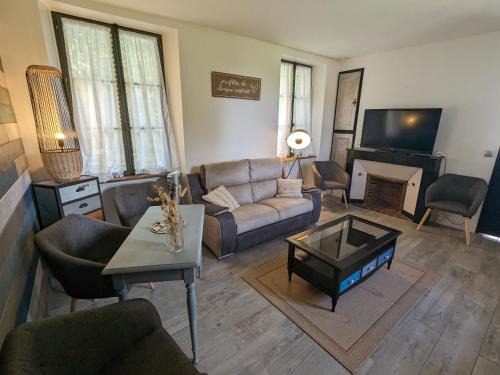 Chateau-Renard Casa | Maison lumineuse avec jardin privé - Idéale pour famille, amis ou séjour pro - Centre historique - FR-1-590-422
