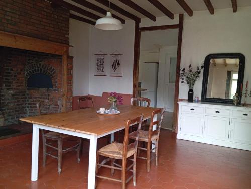 Pierrecourt Casa | Maison normande adossée à la forêt