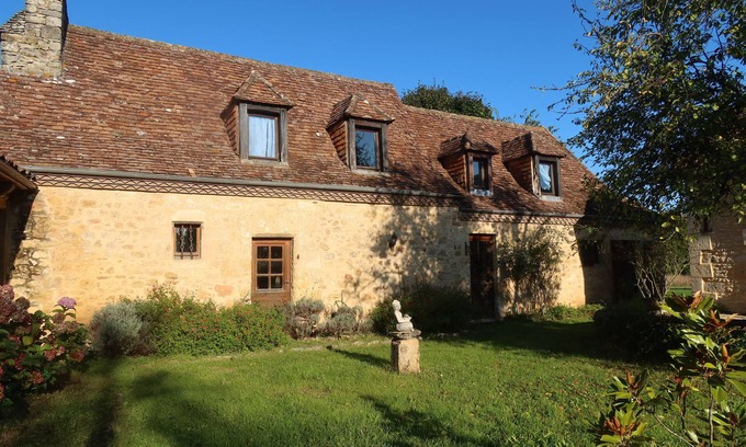 Saint-Cyprien Casa | Maison Périgourdine au Milieu de 4 Hectares de Nature