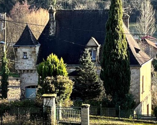 Saint-Cyprien Casa | Maison périgourdine avec spa