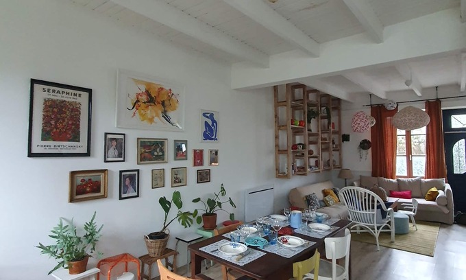 Guerlesquin Casa | Maison Pour 6 Personnes au Centre de Guerlesquin Finistere