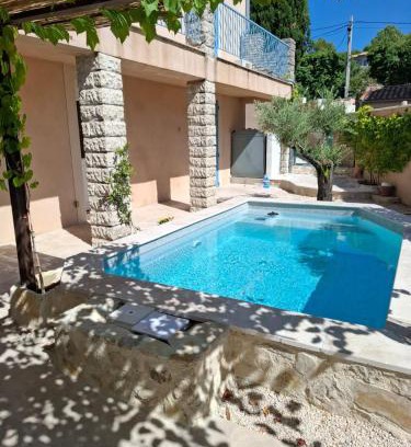 Pernes-les-Fontaines Casa | Maison provençale rénovée