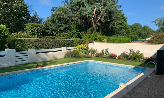 Leognan Casa | Maison ruisseau l'eau blanche