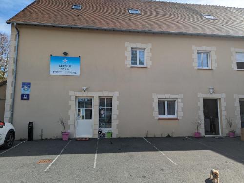 Neuvy-Saint-Sepulchre Casa | Maison spacieuse et contemporaine avec parking, vélos et baby-foot en Berry - FR-1-591-649