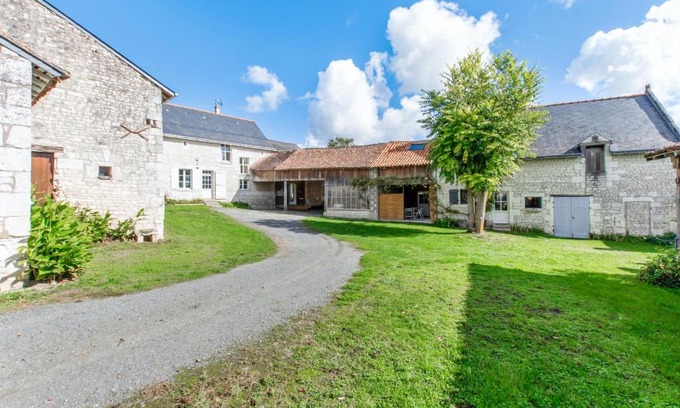 Assay Casa | Maison spacieuse à Assay avec jardin et cheminée