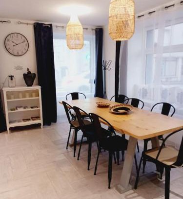 Rive Droite Casa | maison spacieuse centre et plage