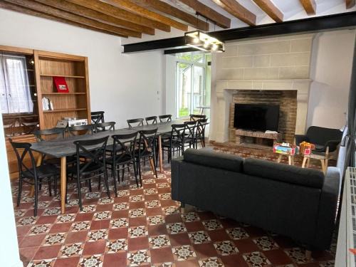 Chahaignes Casa | Maison spacieuse près du Mans et Tours, idéale pour famille, avec terrasse, jardin et parking - FR-1-410-425