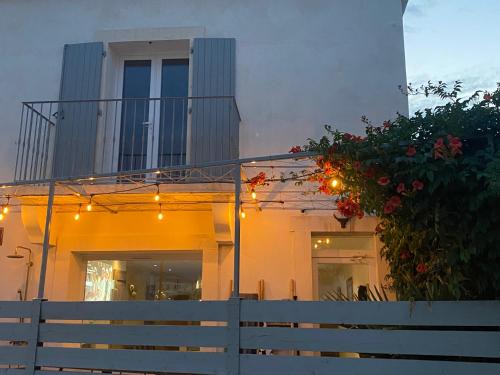 Saintes-Maries-de-la-Mer Casa | Maison tradition. rénovée, 3 min de la plage, idéale pour 9 pers. - FR-1-475-215