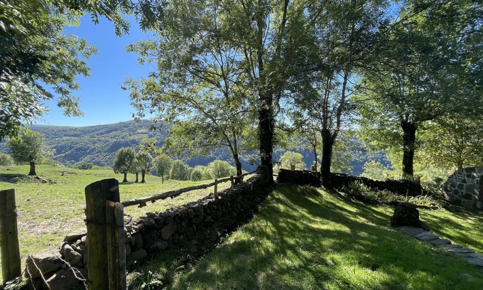 Saint-Martin-Valmeroux Casa | Maison#vacances#montagne#cantal