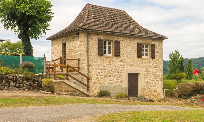Puy-d'Arnac Casa | Casita en Corrèze | Wifi, TV, terraza y barbacoa, espacios verdes privados.
