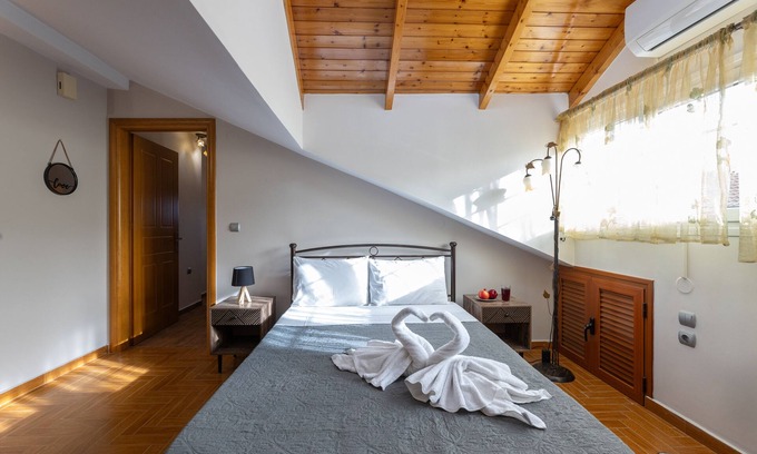 Kefalonia Apartamento | Maisonette with balcony, up to 8 people, in the Center of Argostoli