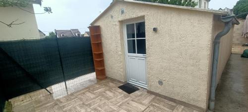 Puiseux-en-France Apartamento | Maisonnette aux deux terrasses - Proche du Parc Asterix