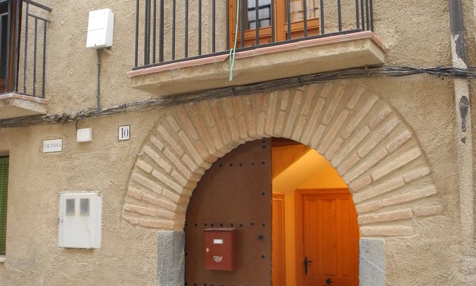 Torroja del Priorat Apartamento | Apartamento TARONGE, ventilado, con mucha luz y una gran planta