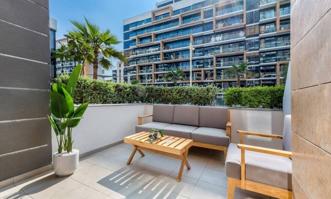 Nad Al Sheba Apartamento | Majestic Studio in Dubai