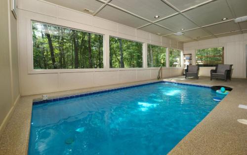 Gatlinburg - Pigeon Forge Villa | Majestic Timber