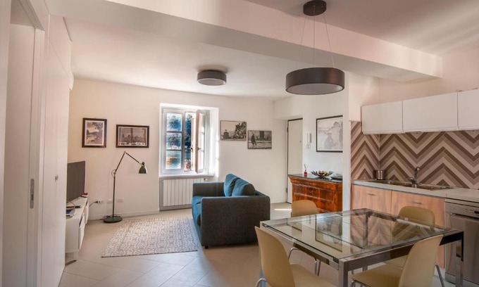 Porto Ceresio Apartamento | MAJOR SISTERS, APPARTAMENTO VISTA LAGO DI LUGANO