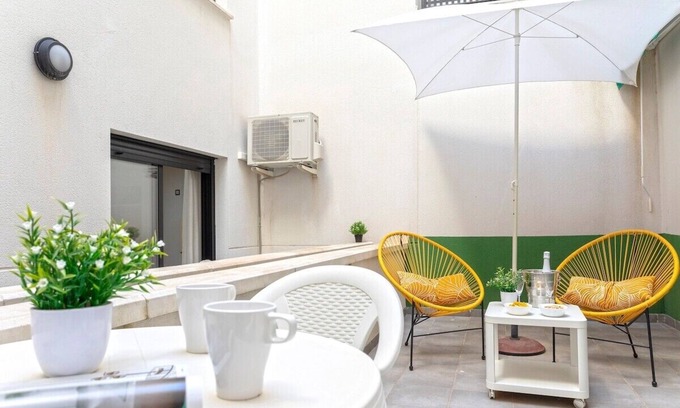 La Merced Apartamento | -MalagaSunApts- FreeParking+Shared Pool