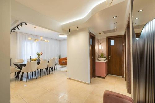 Jerusalem Apartamento | Malchus 3 BR Apartment Very special