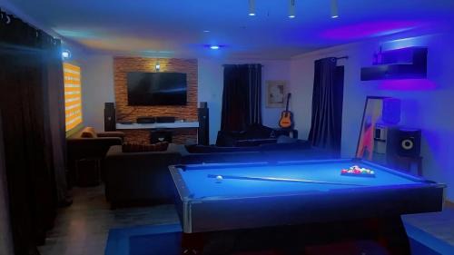 Ikeja Apartamento | Maleek's Apartment, Ikeja "Cozy & Affordable Shared 2-Bedroom Shortlet in a Quiet Lagos Neighborhood