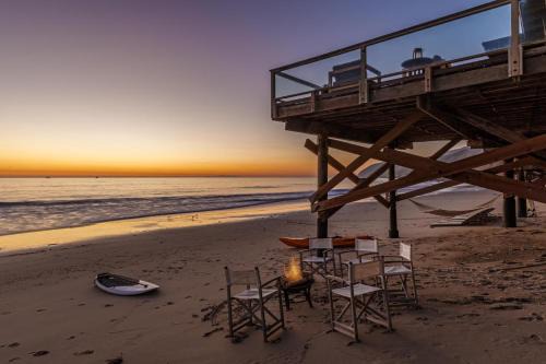 Malibu Casa | Malibu Beach Home Private Sandy Beach and Surf