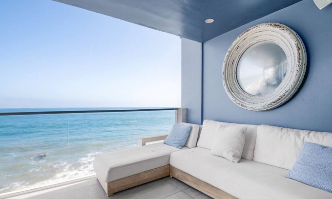 Eastern Malibu Villa | Malibu Beach Villa