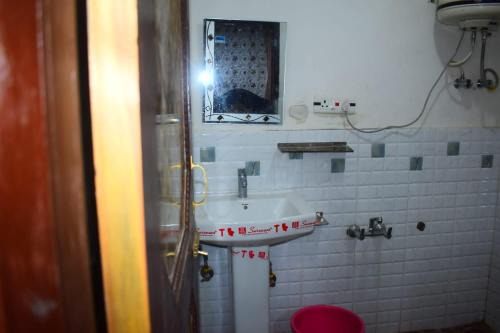 Kokernag Casa | Malik Guest House and restaurant