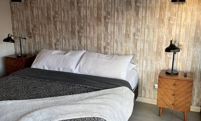 Vitacura Apartamento | Mall Parque Arauco. Piscina Temperada + King Bed