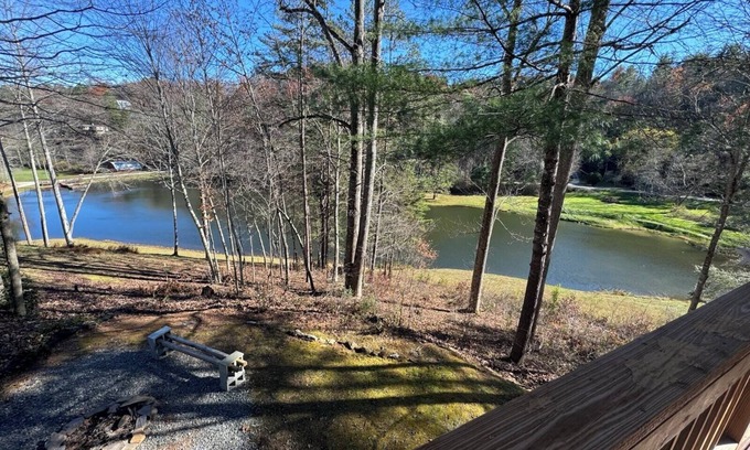 Almond Cabina | Mallard Cove - lakeside pets WiFi, Mallard Cove - lakeside pet friendly