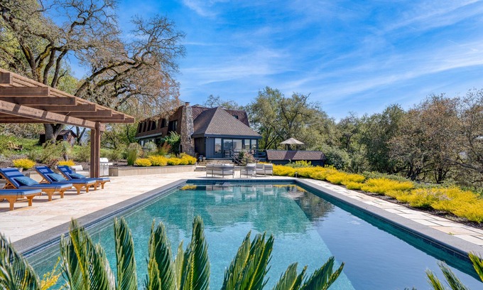 Santa Rosa Casa | Malvasia by AvantStay | Luxe Wine Country Retreat