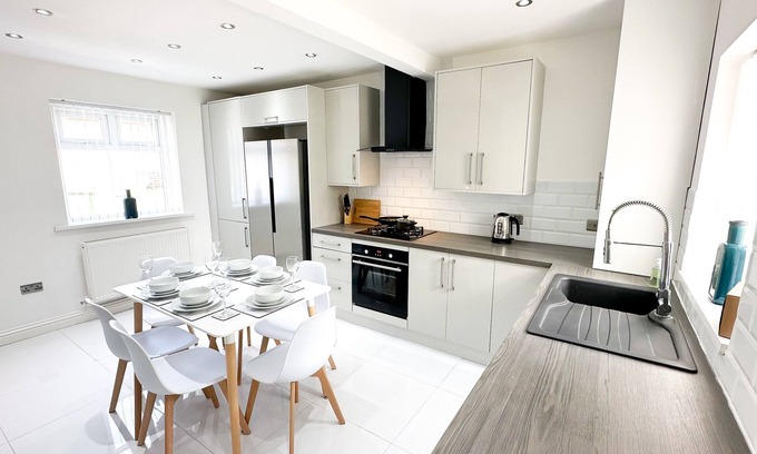 Billingham Casa | Malvern House by Blue Skies Stays