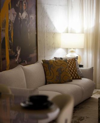 Hera Street Apartamento | Manazel AL-Diriyah ALZahra 2BR Stylish Stay 75TV 6