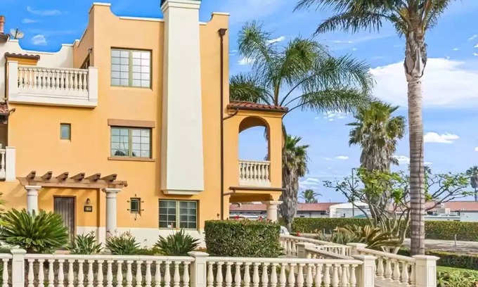 Oxnard Shores Casa | Mandalay Shores Townhome