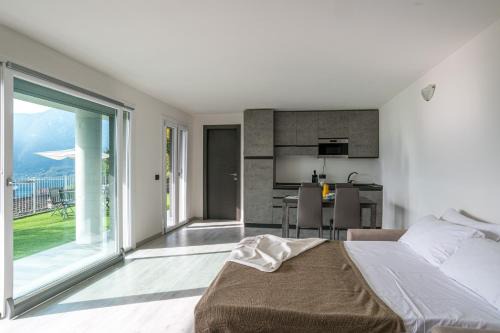 Mandello del Lario Apartamento | Mandello Studio - apartment with view and parking