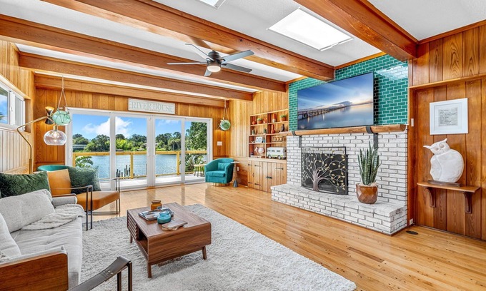 Tropic Casa | Mango Shores: Trendy Riverfront House w/Game Room, Speakeasy & Pool!