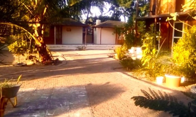 Sanyang Cama Y Desayuno | MANGROVE BEACH