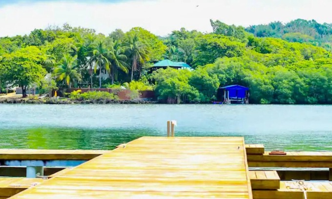 Bouvet Island Condominio | Mangrove Dock Paradise w/ pool & dock super close to beaches and diving