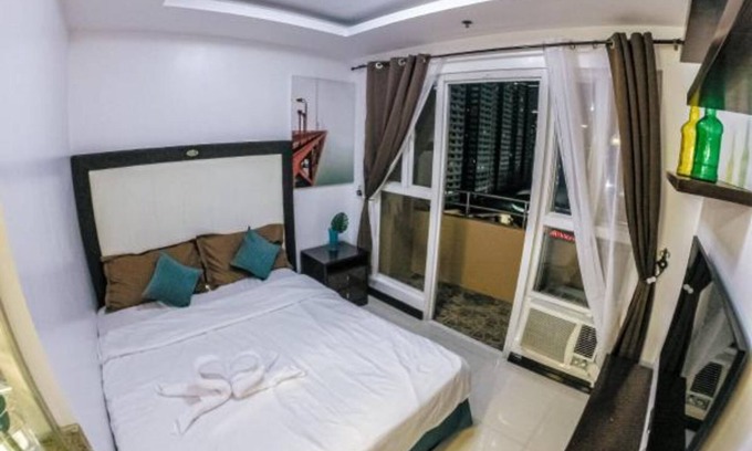 Barangay 670 Apartamento | Manila Deluxe Room W Balcony 60% Discount This Month W Free Sauna & Pool Access