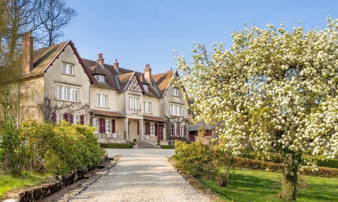 Saint-Prix Otro | Manoir Des Chasseurs