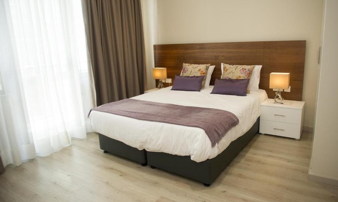 City Centre Apartamento | Manolia City Residences