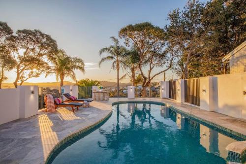Copacabana Casa | Manor Del Monte - Poolside Bliss and Oceanfront Oasis