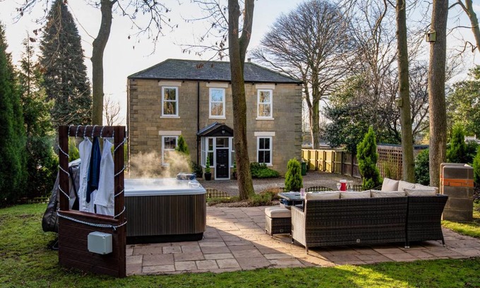 Chester-le-Street Casa | Manor House - Hot Tub House for max 10 people