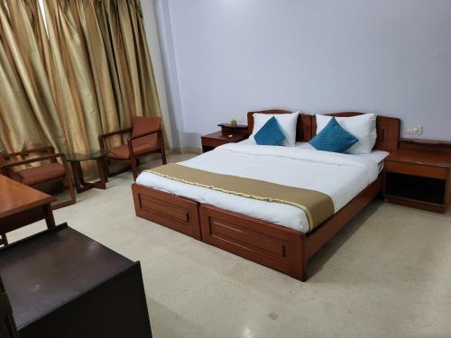 Noida Casa | Manor Inn Suites Super Deluxe Room