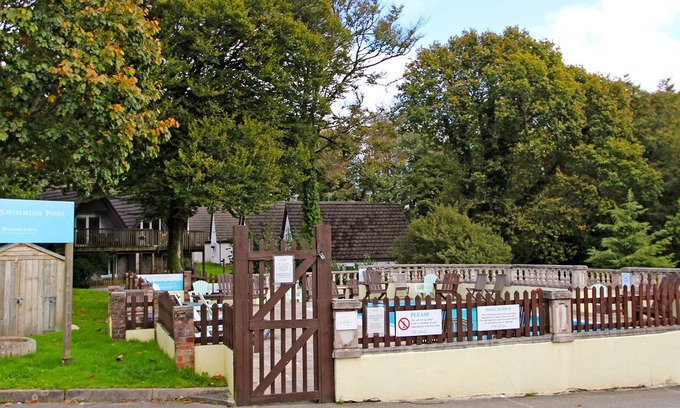 St. Ann's Chapel Cabaña | Manorcombe 40