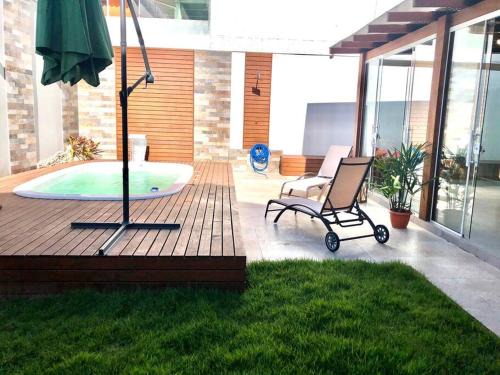 Pinheira Casa | Mansão quadra da praia - Praia de Baixo - Pinheira